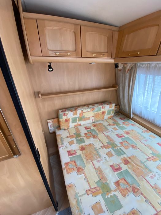 Продаємо улюблений сімейний причеп кемпінг Burstner