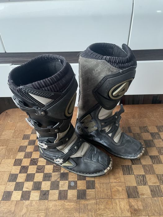 Kaski cross i buty ceny w opisie