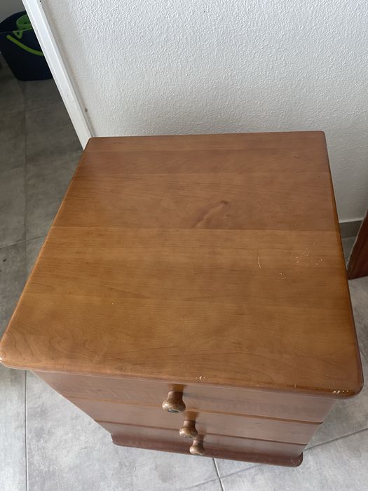 Mesa de cabeceira madeira