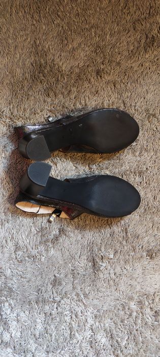 Przepiękne zjawiskowe sandały Eksbut,całkowicie skórzane, 36 r