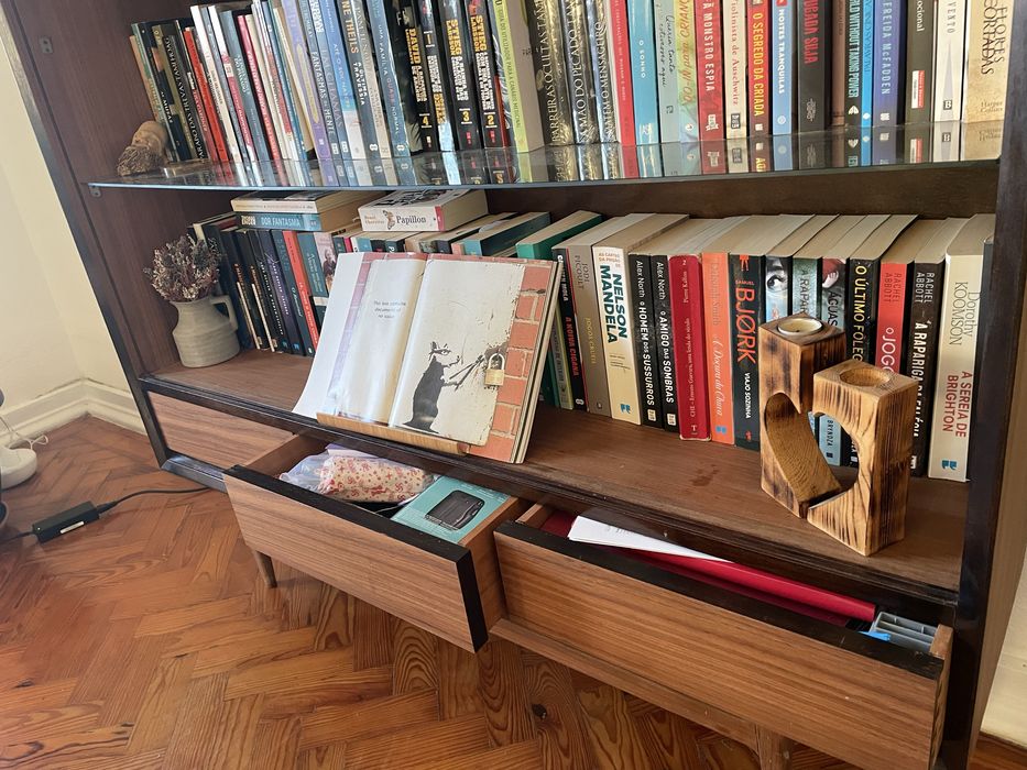 Vendo aparador de sala