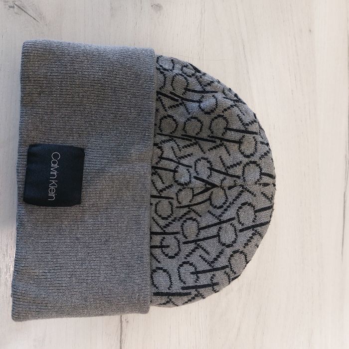 Шапка Calvin Klein