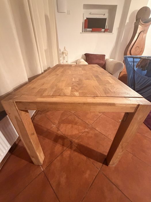 Stół z litego drewna nieskladany