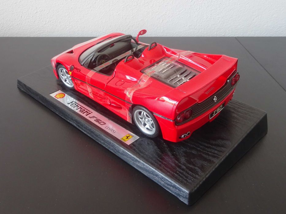 1:18 Maisto Ferrari F50 (2)
