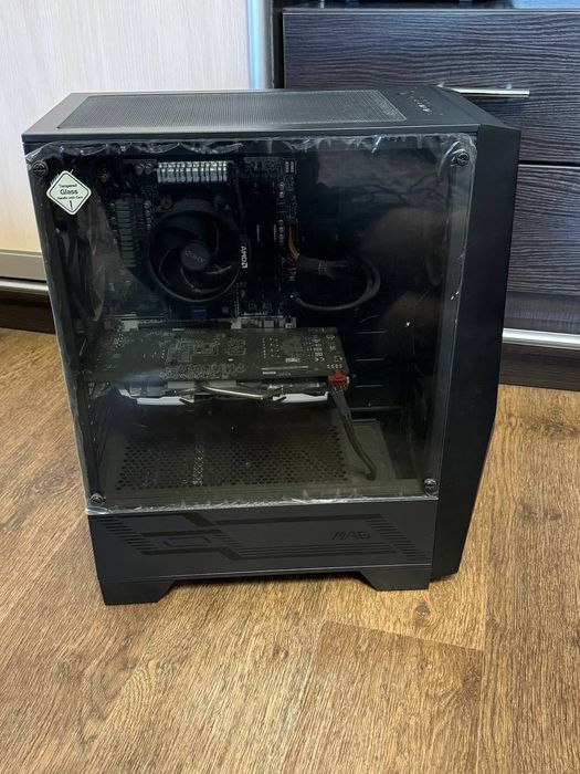 Ігровий ПК (+монітор,клавіатура,мишка,2 килимки,навушники)