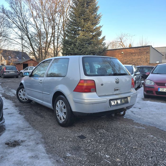 Volkswagen Golf IV 1.9 TDI 90 KM * climatronic * elektryka * hak