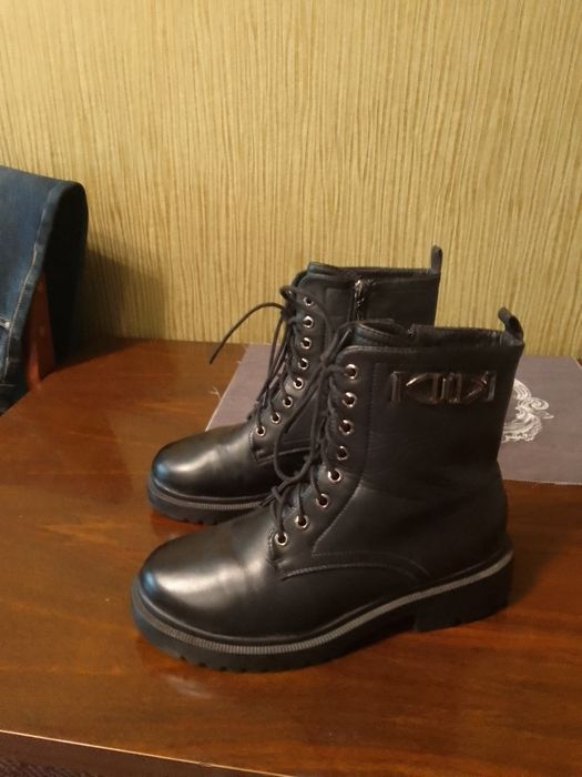 Ботинки черные б у 38 р