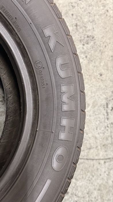 Pneus 185/60r13 Kumho Powermax 769 com 90% piso