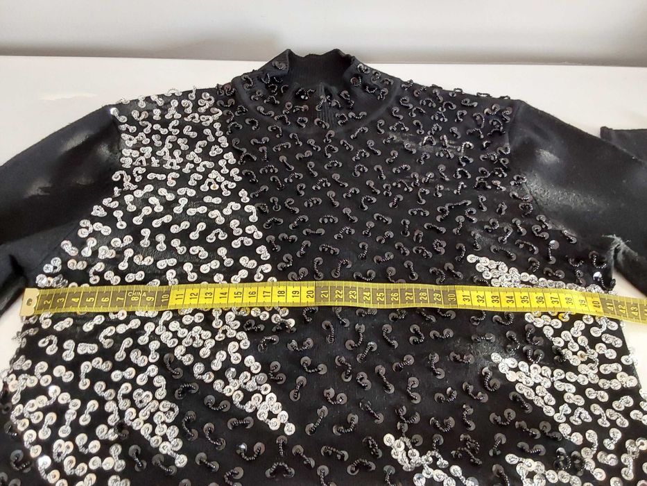 Camisola Preta com Lantejoulas