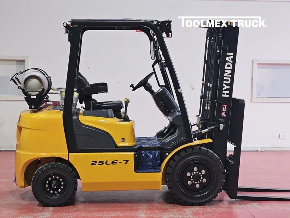 Hyundai 25LE-7U  Wózek widłowy HYUNDAI 25LE-7U - 2500 kg