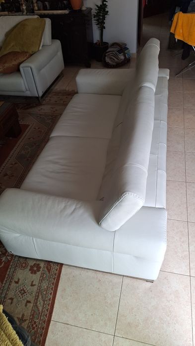 Sofá  Natuzzi em Pele