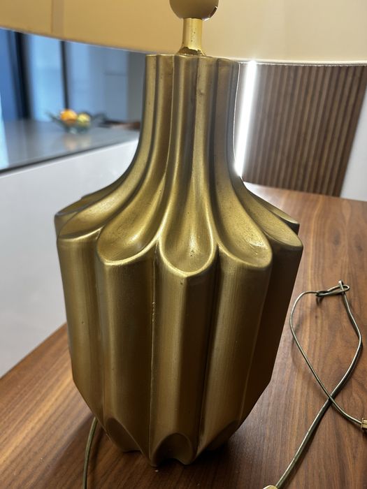 Candeeiro grande dourado