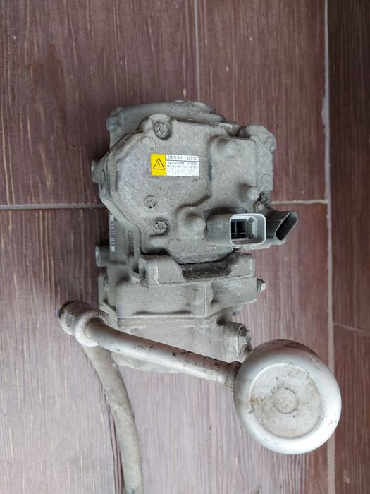 Sprężarka kompresor klimatyzacji Lexus RX 450H IV ES27C 0422.00-0464