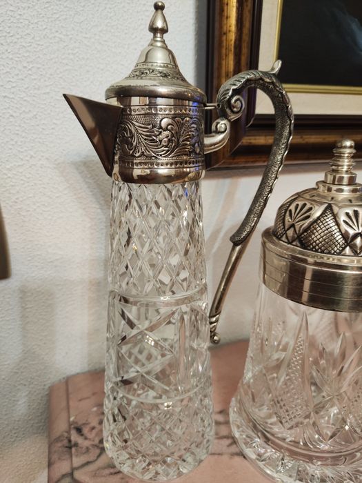 Conjunto 2 jarros em cristal com tampa casquinha