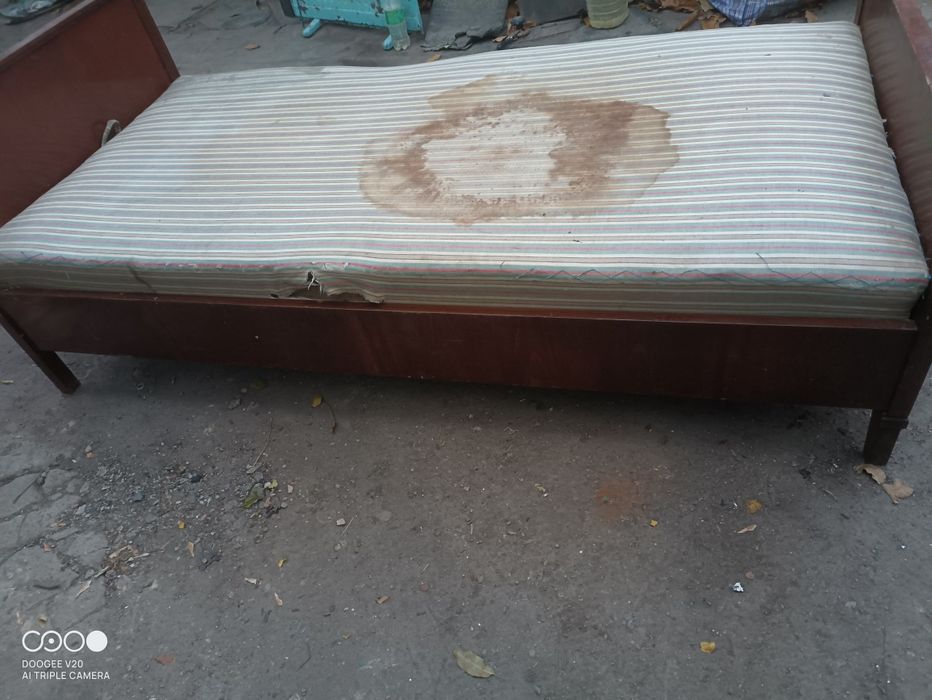 Кровати полуторки бу продам