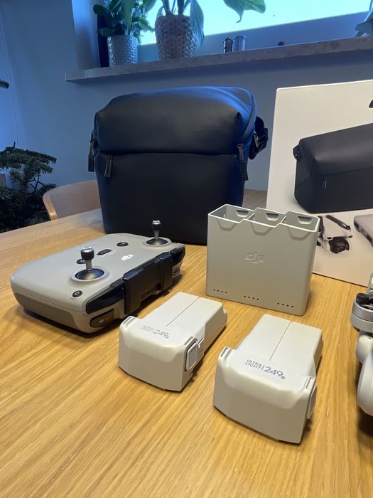 Dron DJI Mini 3 Fly More Combo