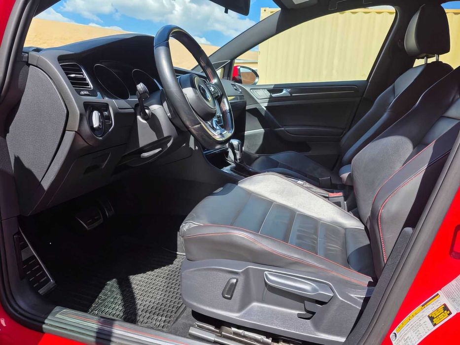 Volkswagen Golf GTI SE      2015