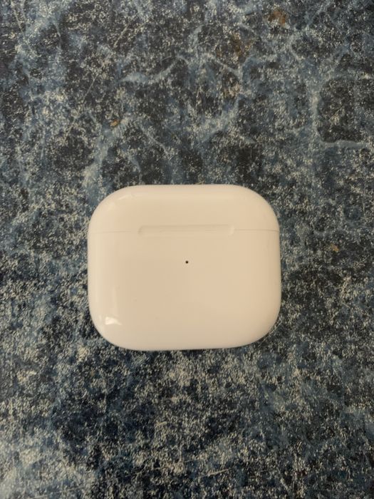 Навушники AirPods 4