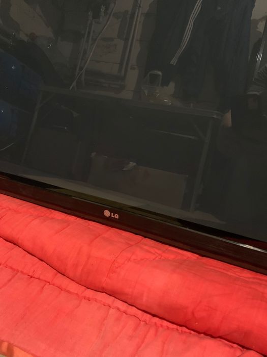 Телевізор LG 60 дюймів,плазма,б/у 3000грн