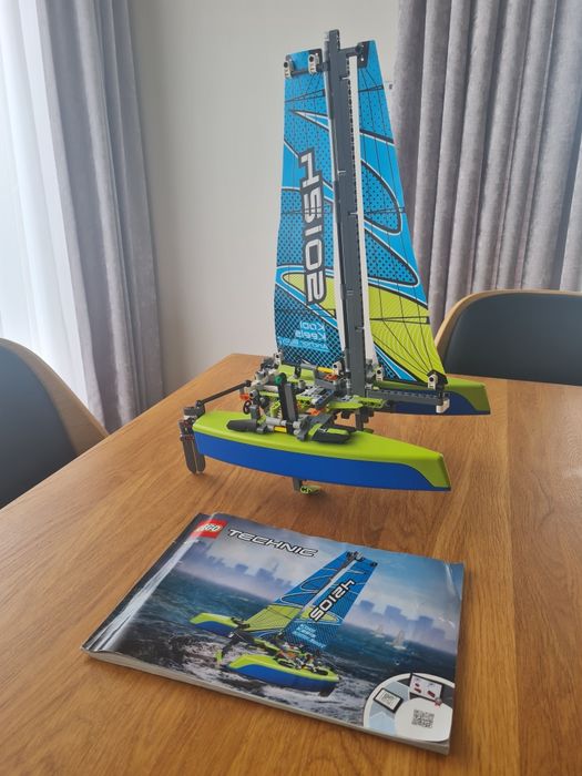 Lego Technic Katamaran 42105