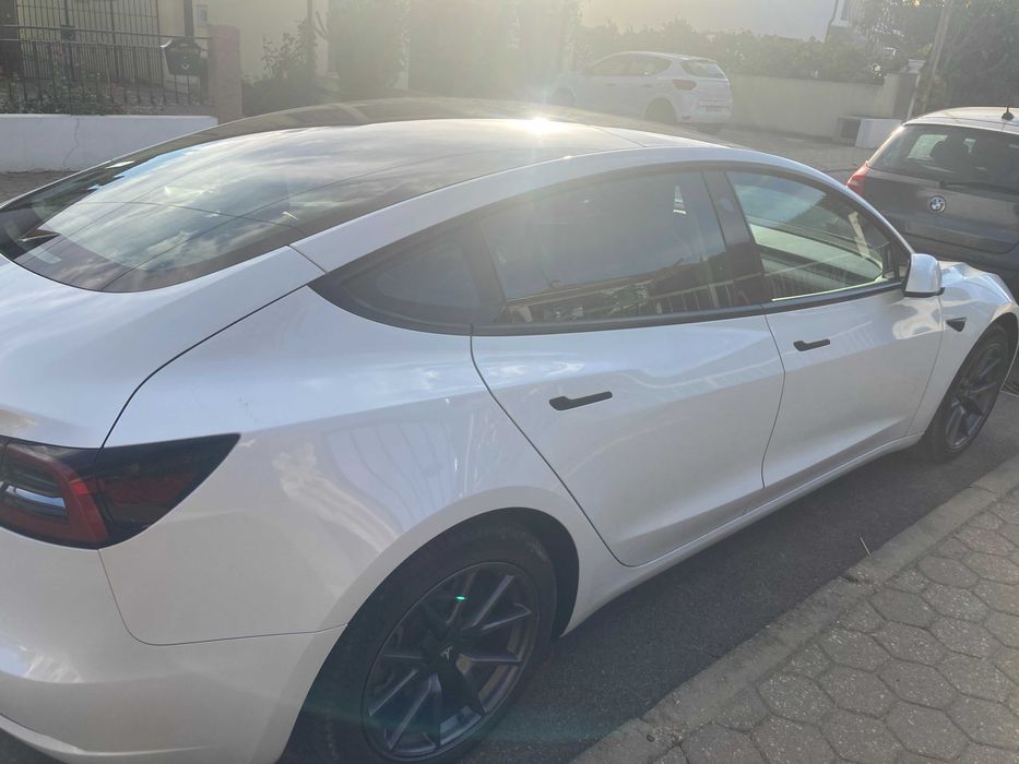 Tesla Long Range Dual Motor em excelente estado