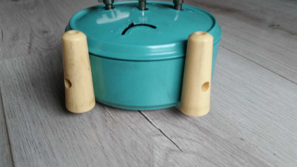 Stary budzik Mera-Poltik