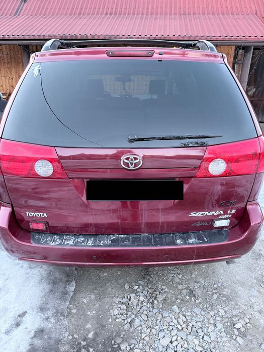 Toyota Sienna 4x4