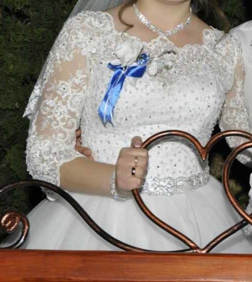 Весільна  сукня.