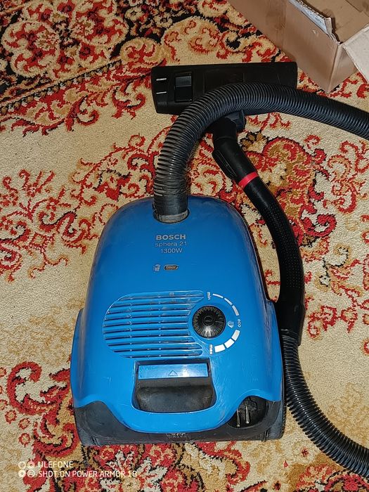 Пылесос бош Bosch 1300W