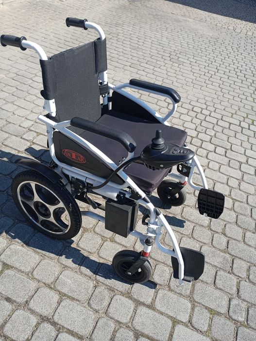 Wózek inwalidzki elektryczny
