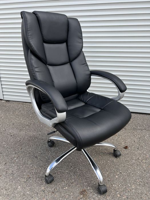 Крісло офісне.