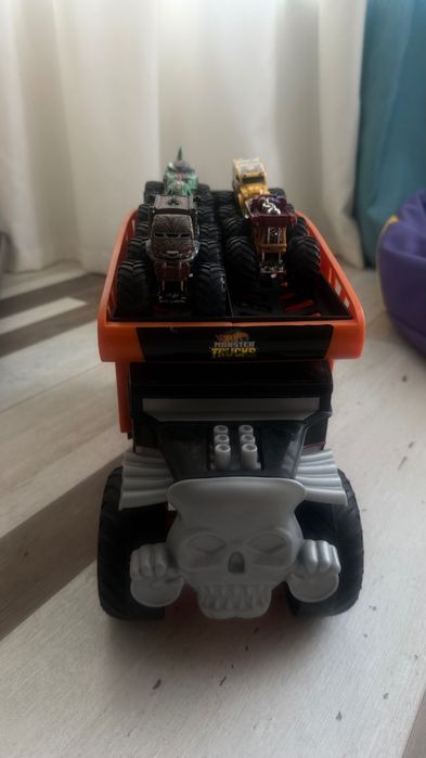 Автовоз Hot wheels