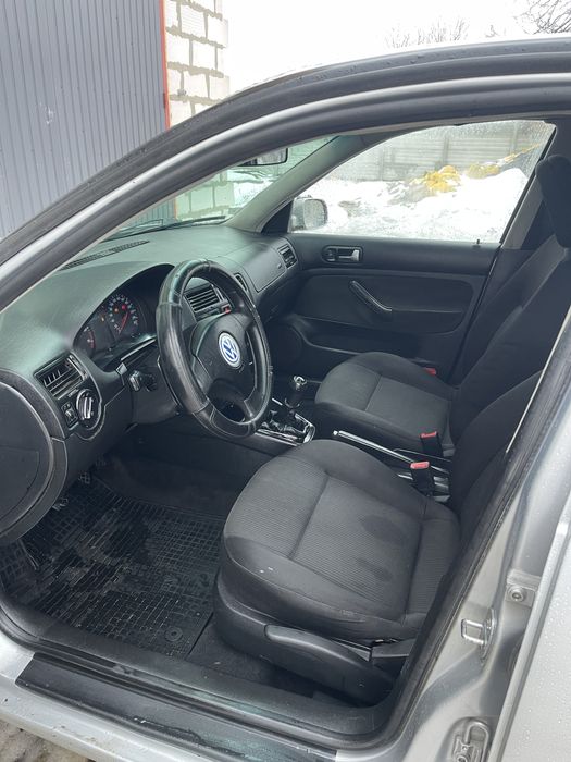 VW BORA 1.6 газ/бензин