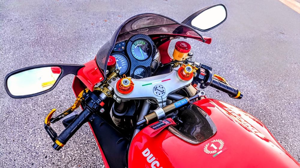 Vendo belíssima Ducati 996