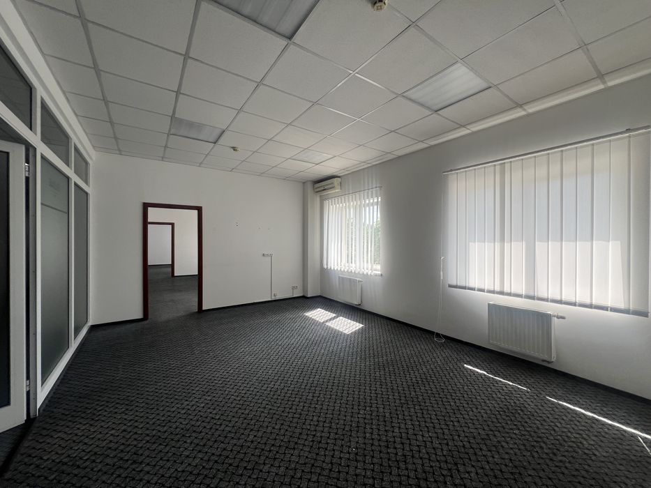 Оренда! офісні приміщення 200 м.кв ! вул.Зелена