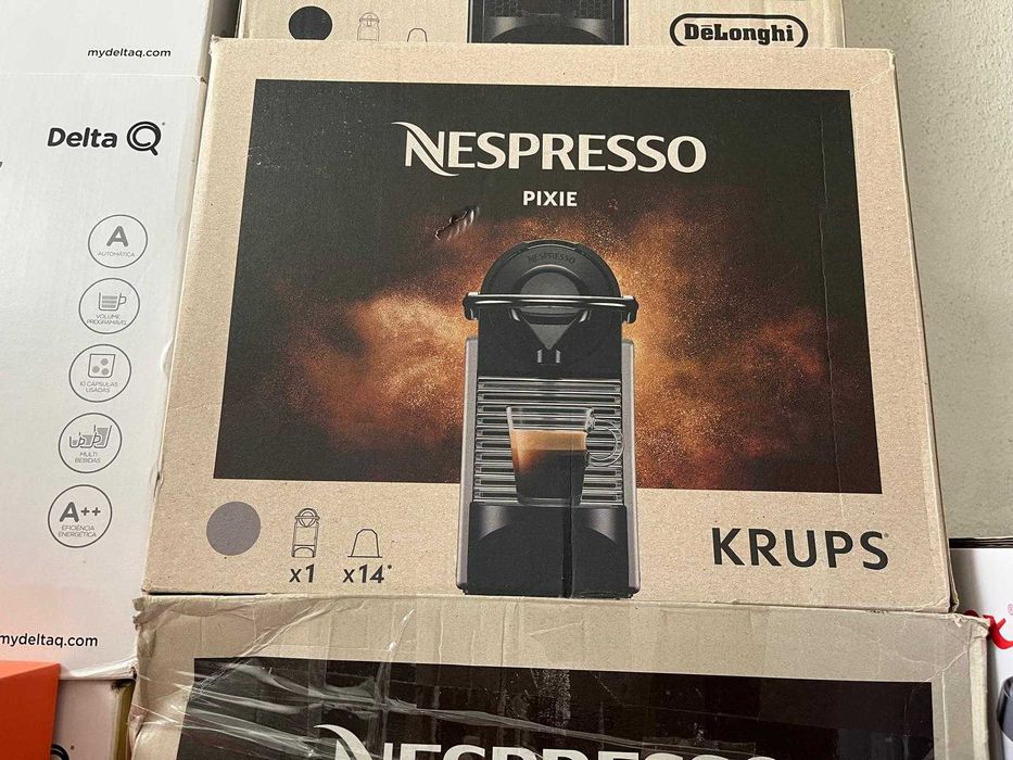 Máquina de Café Nespresso Pixie