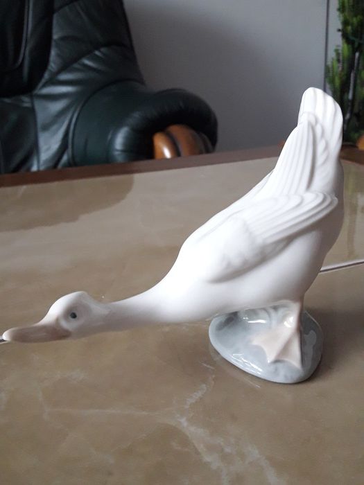 Porcelanowa gąska Nao Lladro Hiszpania.