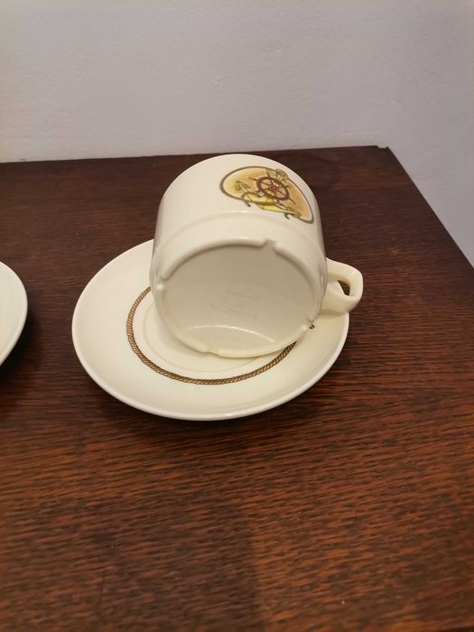 Stare filiżanki z melaniny sygnowana Waca 1820