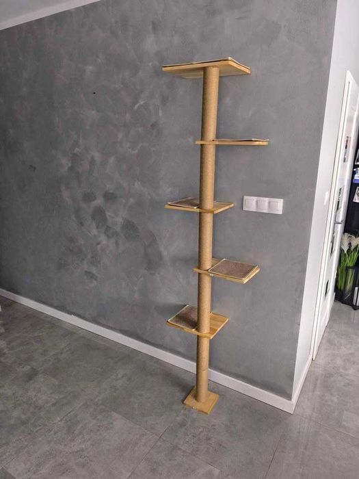 Drapak dla kota przykręcany do ściany 205 cm