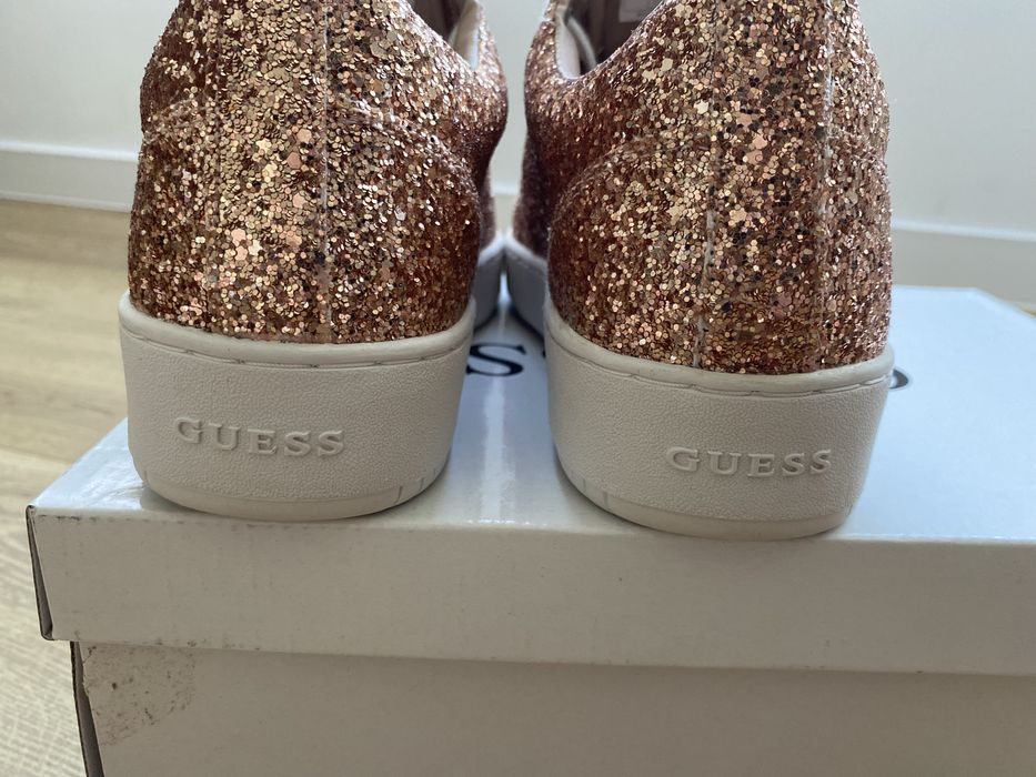 Sneakersy Guess r 39