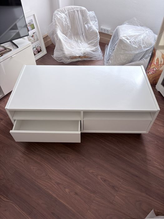 Movel TV ou mesa Centro (com rodas)