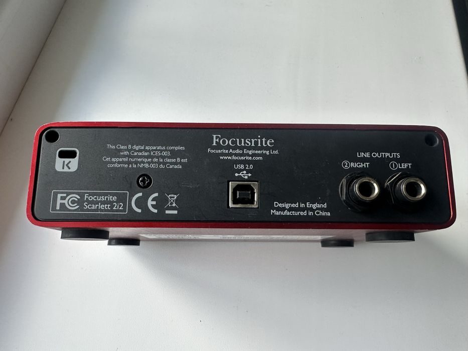 Звукова карта Focusrite 2i2 1nd generation