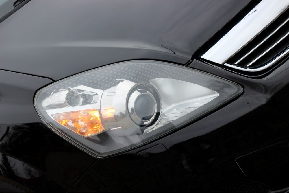 Продам Opel zafira b 1.8 2011