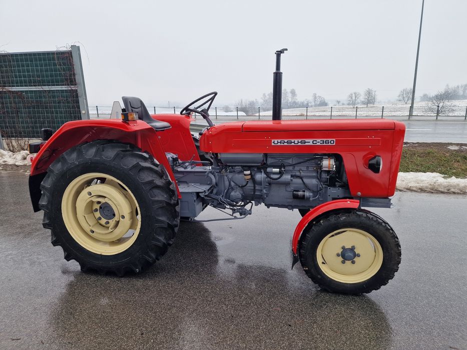 Traktor  Ursus C360 salonowy Stan