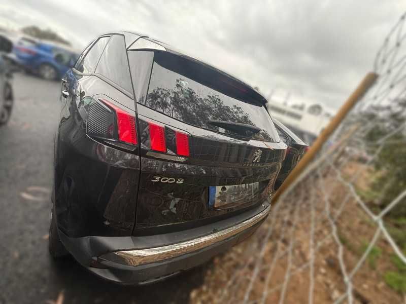 PEUGEOT 3008 1.5 BlueHDi