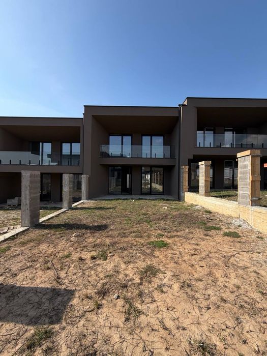 Продаж котеджів в р-ні Червениця