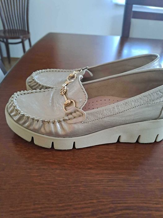 Okazja okazja naturalna skóra rozm.38