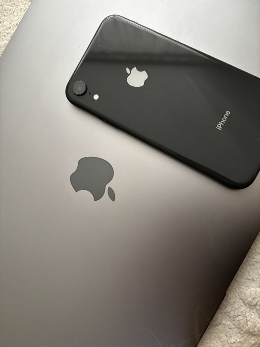 Iphone xr в гарному стані