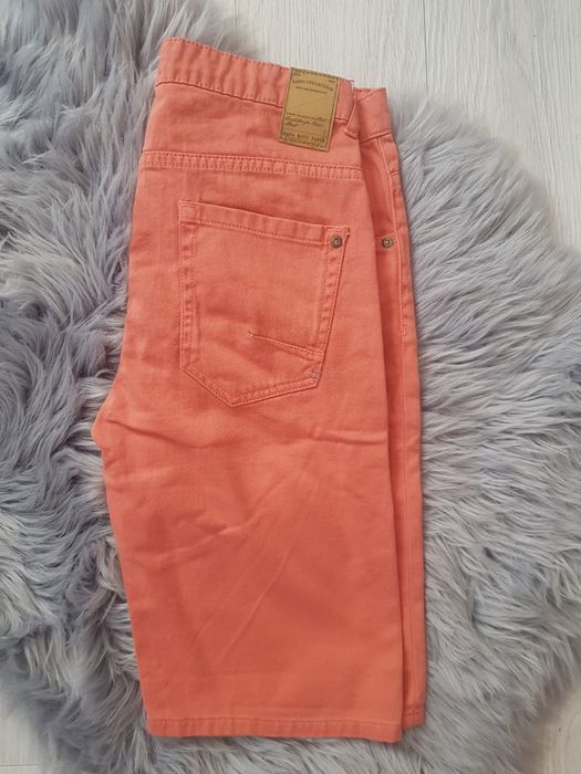 Jednobarwne jeansy Zara w rozm 152