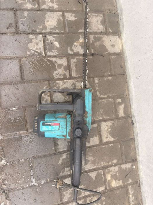 Продам электропилу б/у